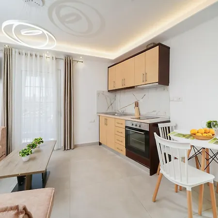 The Brothers House 파나이아